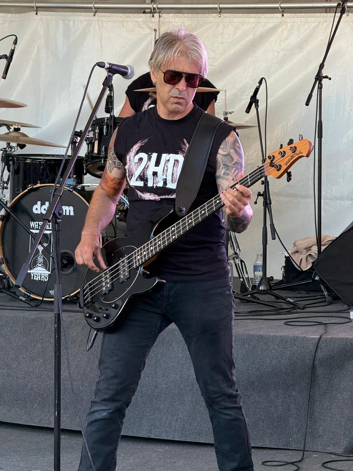 2HD bassist performing live
